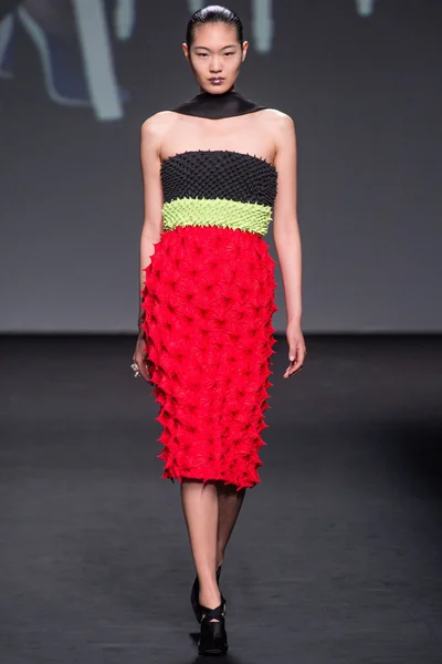Look 12